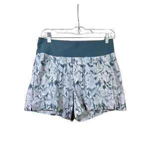 Athleta Trekkie North Short Ethereal Magnolia Bloom White Floral Size 2 Athletic